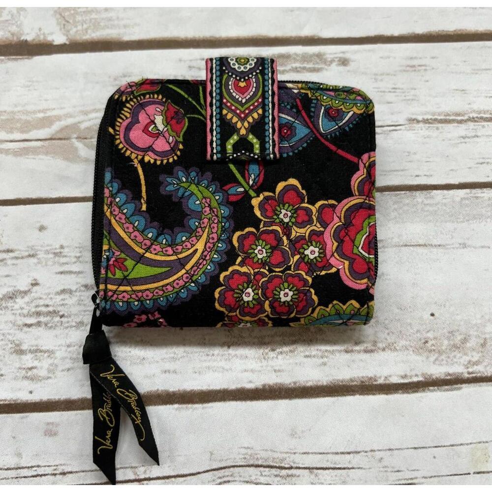 Vera Bradley Small Wallet Multicolor Paisley‎ Quilted Cotton Floral OS - Picture 1 of 7